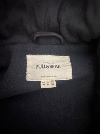 Cazadora Negra Hombre Pull&Bear con Capucha