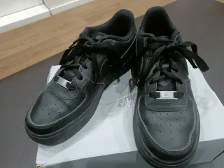 Nike Air Force 1 Negras