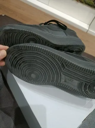 Nike Air Force 1 Negras