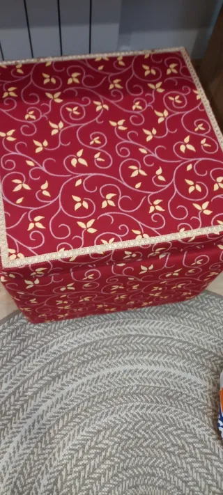 Puff cuadrado tela estampado floral