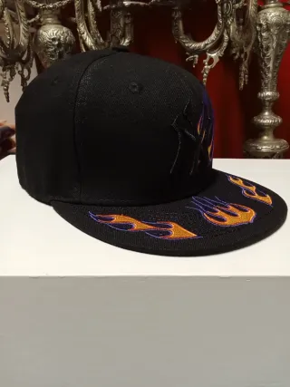 Gorra New Era 59FIFTY Negra con Llamas 7.1/4