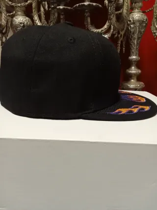 Gorra New Era 59FIFTY Negra con Llamas 7.1/4