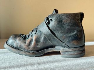 Botas militares montaña cuero negro