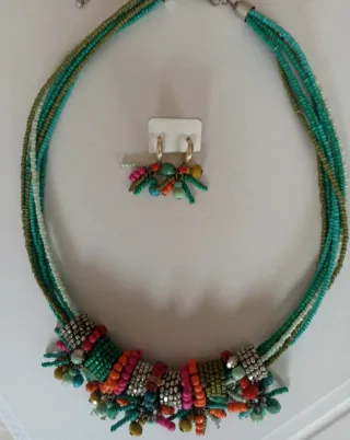 Conjunto Étnico Collar y Pendientes