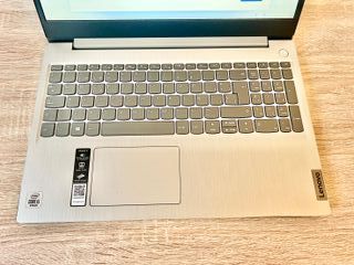 IMPECABLE ! Lenovo i5 10 gen - 8 Gb - 512 SSD NVMe