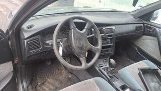 Toyota Carina E 1996 4 portas 1.6