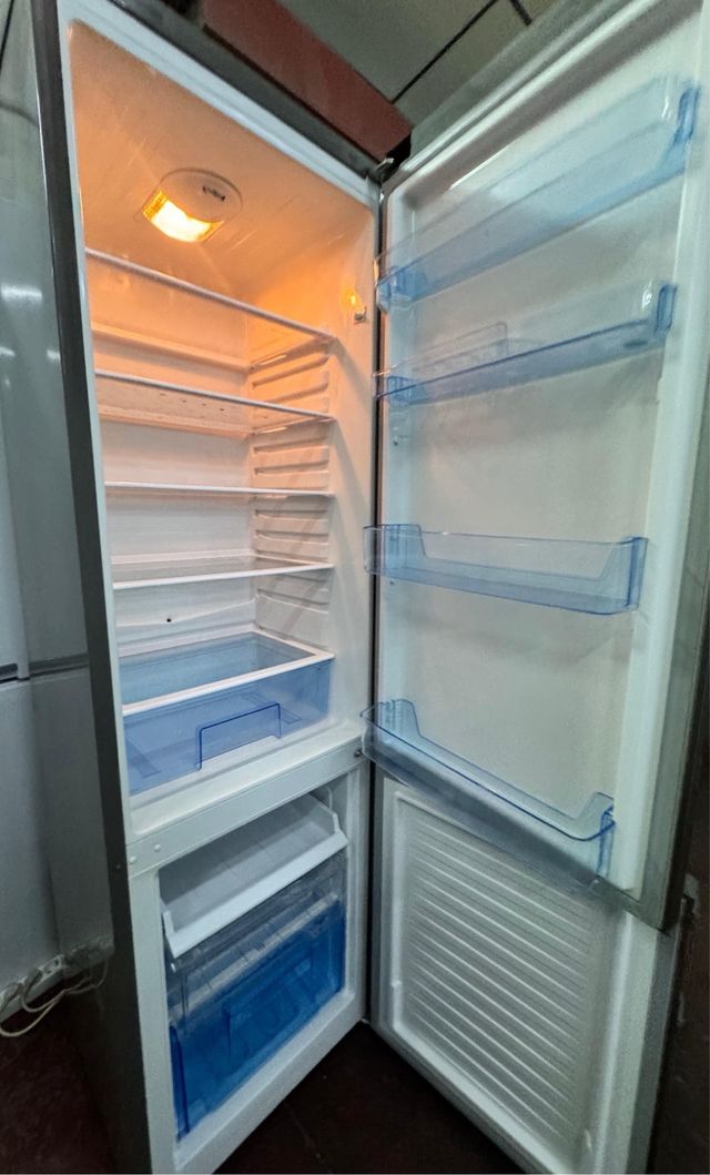 FRIGORÍFICO COMBI NO FROST MARCA ROMMER EN INOX