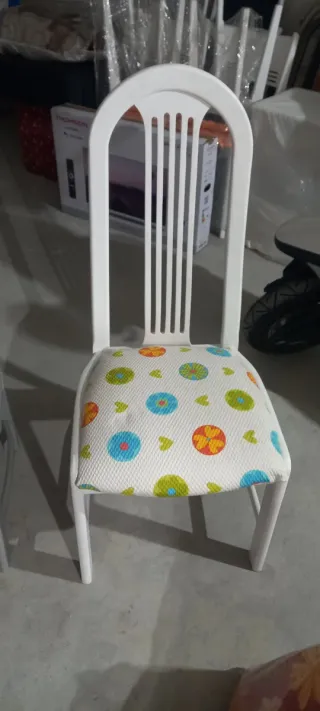 Sillas de Comedor Blancas con Diseño Multicolor