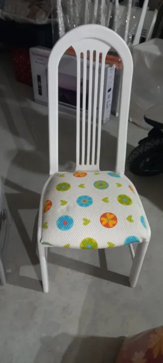 Sillas de Comedor Blancas con Diseño Multicolor
