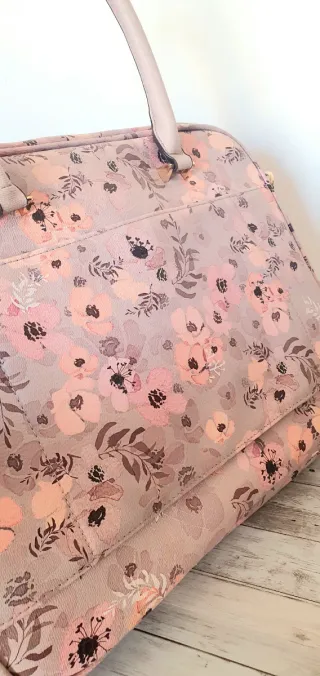 Maletín para pc o portátil  Parfois floral 13"-14"