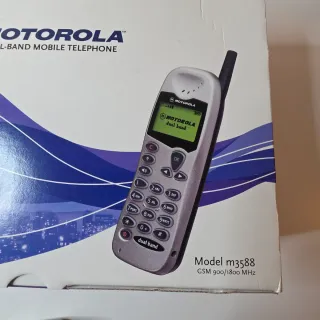 Motorola M3588 Telefono GSM Champagne