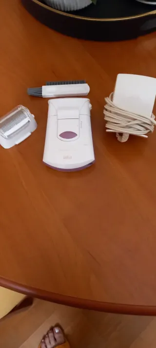 Depiladora Braun Morado y Blanco
