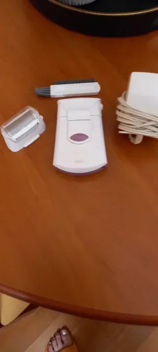 Depiladora Braun Morado y Blanco