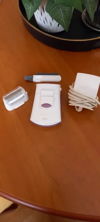 Depiladora Braun Morado y Blanco
