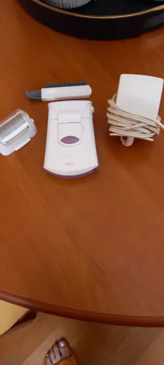 Depiladora Braun Morado y Blanco