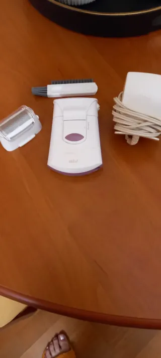 Depiladora Braun Morado y Blanco