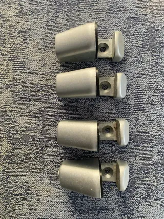 Supporti per scaffalature metallici