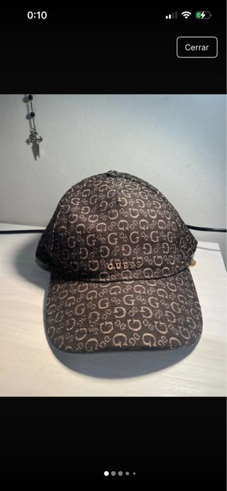 Gorra Guess Marrón y Beige