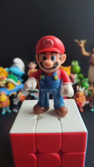 Figuras de colección variadas