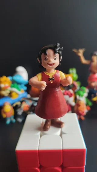 Figuras de colección variadas