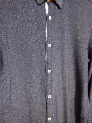 Camisa Zara Man azul con parches marrones
