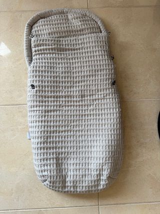 Carrito Joolz Hub con capazo y 2 sacos