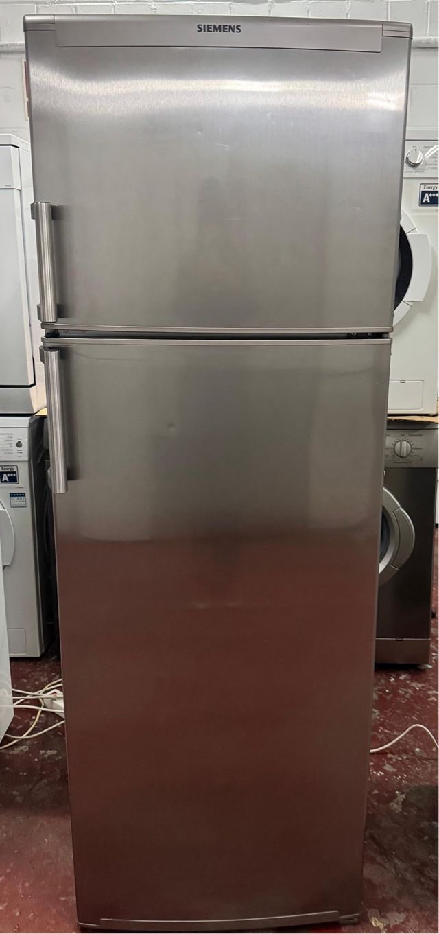 FRIGORÍFICO DE DOS PUERTAS MARCA SIEMENS EN INOX