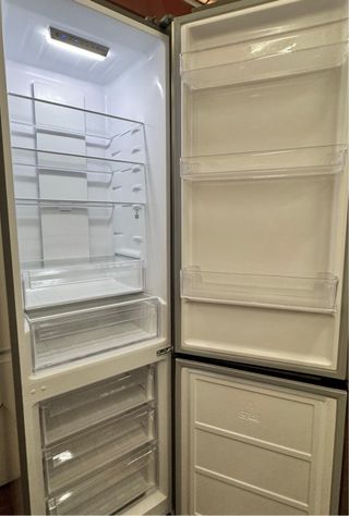FRIGORÍFICO COMBI NO FROST MARCA VALBERG EN INOX