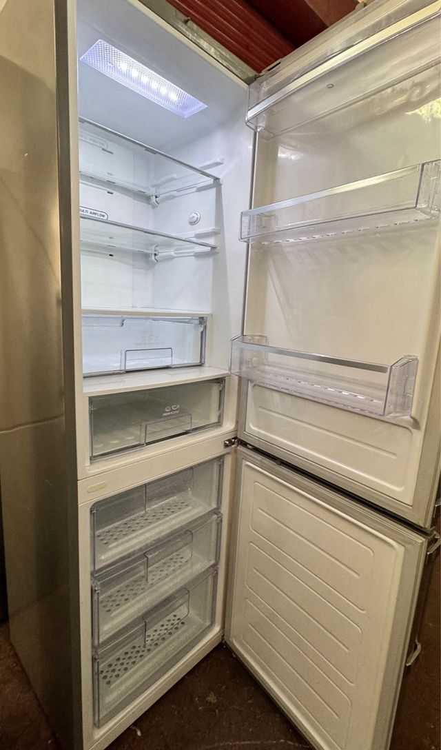 FRIGORÍFICO COMBI NO FROST MARCA LG EN INOX