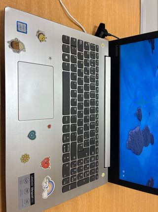 Portátil Lenovo IdeaPad 330 Plata