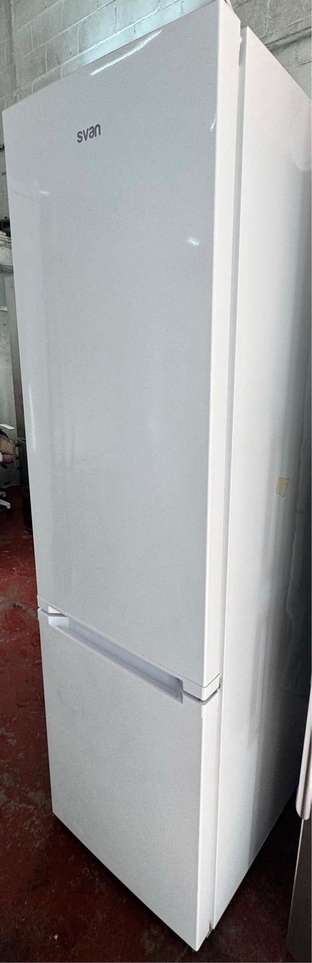 FRIGORÍFICO COMBI NO FROST MARCA SVAN