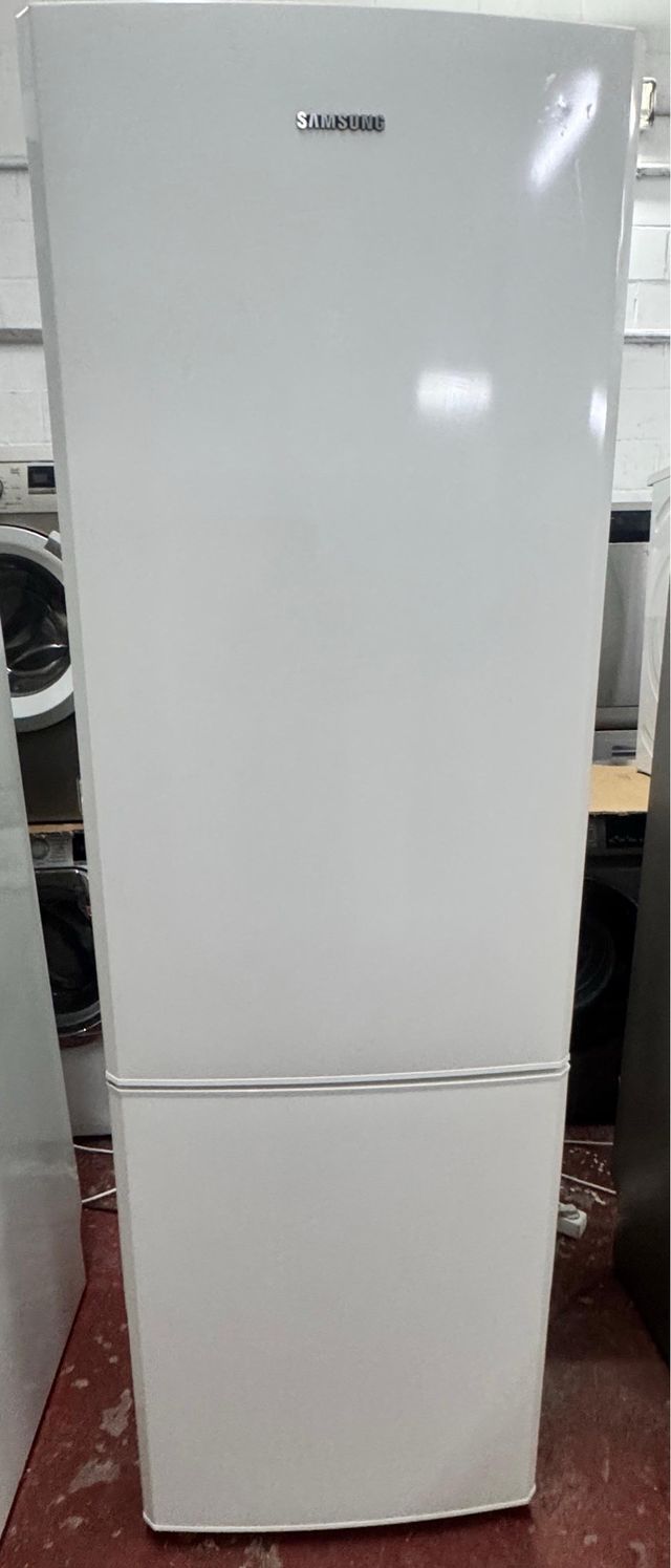 FRIGORÍFICO COMBI NO FROST MARCA SAMSUNG