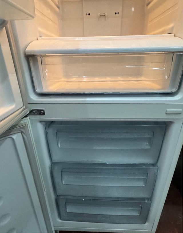 FRIGORÍFICO COMBI NO FROST MARCA SAMSUNG