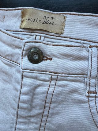 Jeans de corte recto, de la marca Sessún. talla 38