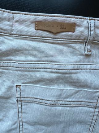 Jeans de corte recto, de la marca Sessún. talla 38