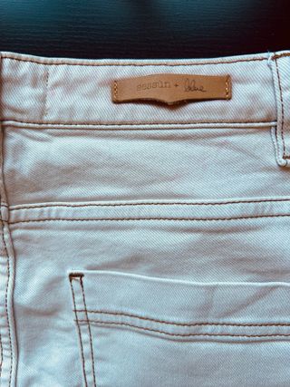 Jeans de corte recto, de la marca Sessún. talla 38