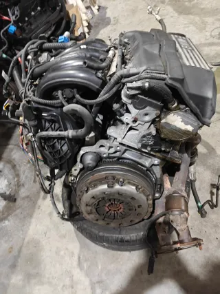 Motor BMW N42B18A Completo