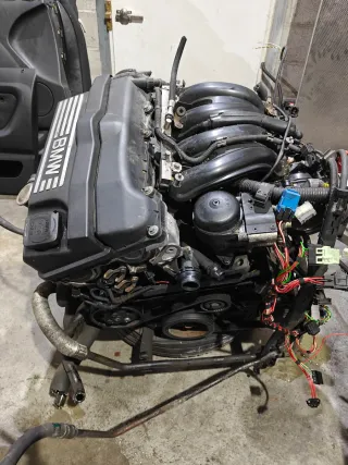 Motor BMW N42B18A Completo