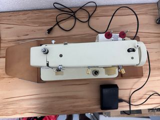 Máquina de coser SEWER vintage