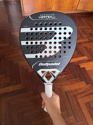 Bullpadel Vertex 04 Light X Series