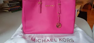 Bolso auténtico de Michael Kors de color rosa