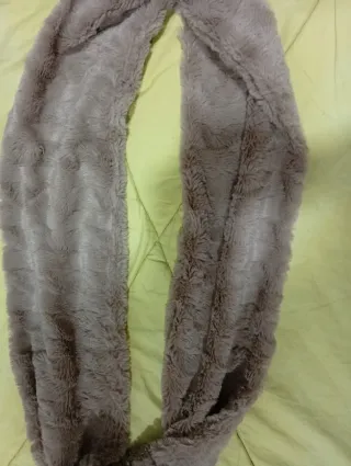 Bufanda de pelo sintético beige