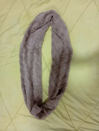 Bufanda de pelo sintético beige