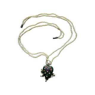 Collana vintage con ciondolo a forma di foglia