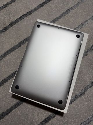 MacBook Air 2020 Intel i5 16GB RAM 512GB Plata