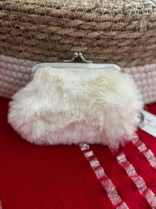 Portamonete bianco con pelo