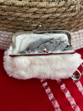 Portamonete bianco con pelo