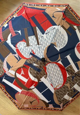 Paraguas Carolina Herrera CH