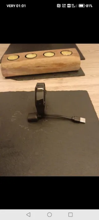 Braccialetto fitness con cavo di ricarica