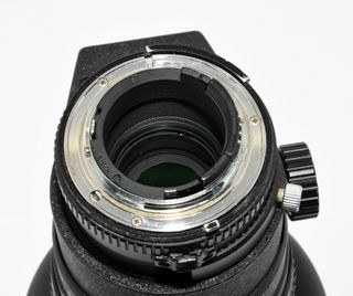 Tokina AT-X 300mm f/2.8 Objetivo Nikon